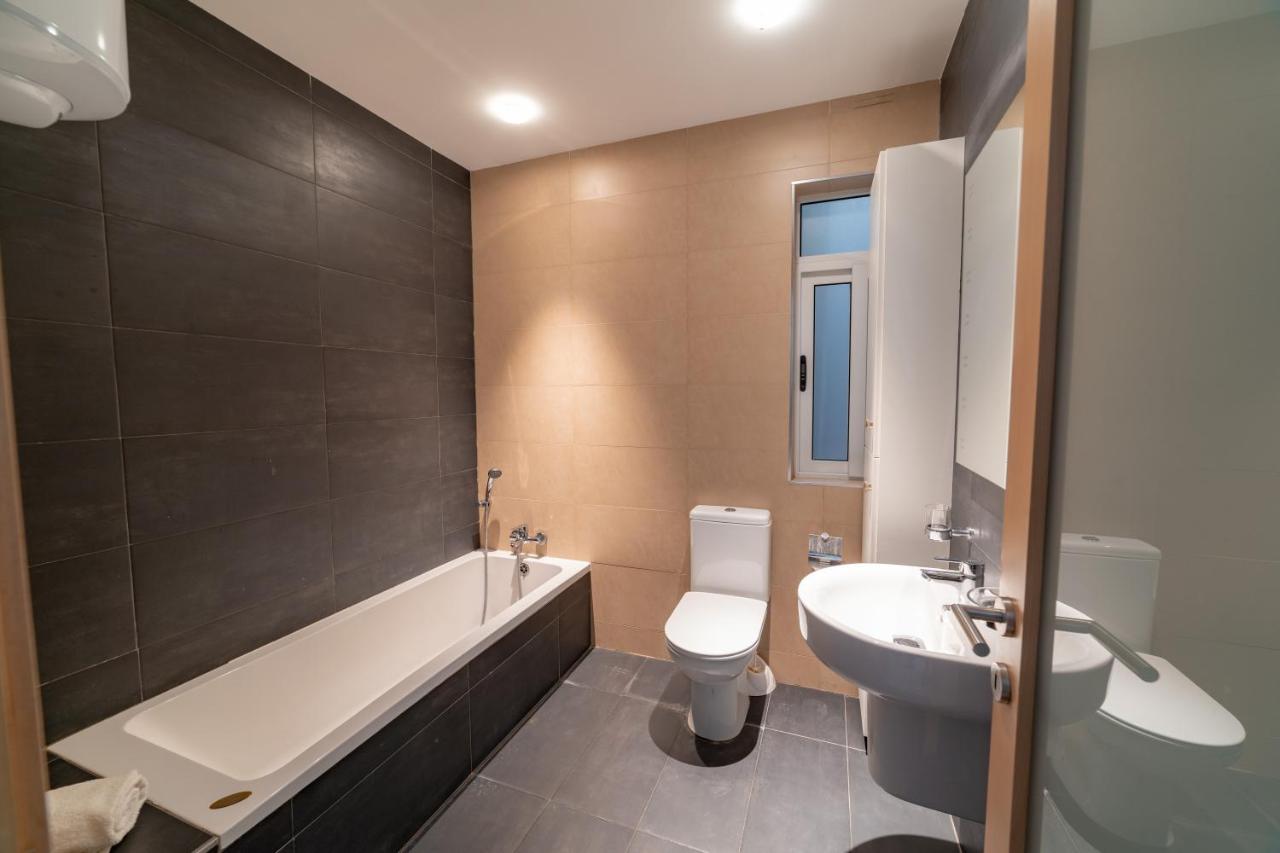 Metrostays Apartament St Julian Malta St. Julian's Exteriör bild
