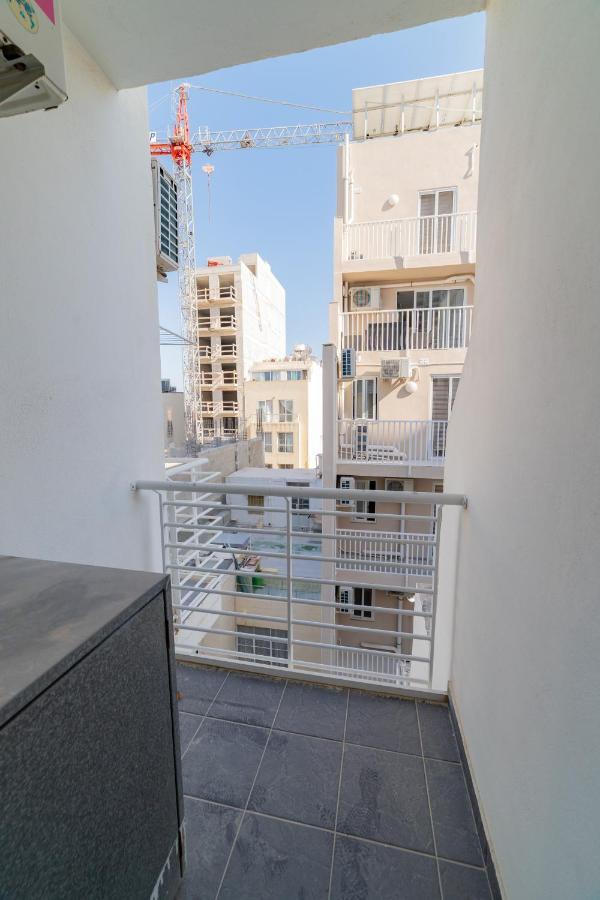 Metrostays Apartament St Julian Malta St. Julian's Exteriör bild